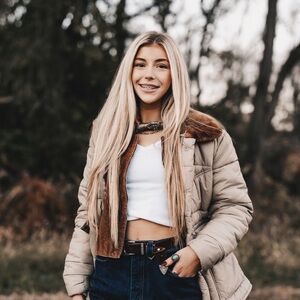 Meet your Posher, Ev